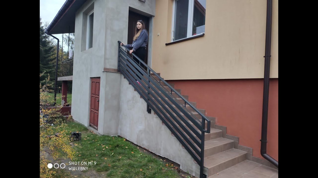 Balustrada balkonowa , schodowa nowoczesna , montaż .