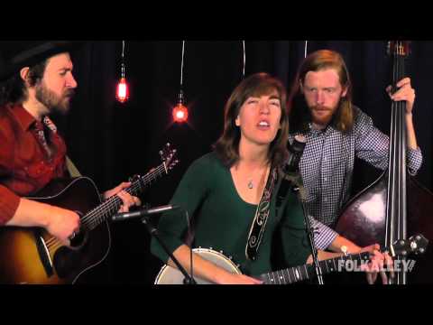 Folk Alley Sessions: The Stray Birds - "Black Hills"
