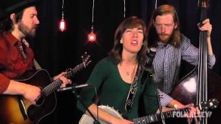 Folk Alley Sessions: The Stray Birds - &quot;Black Hills&quot;