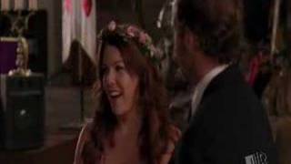 Gilmore Girls - Lorelai Luke Dancing