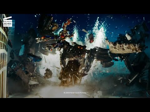 Transformers: Revenge of the Fallen: Fighting the last Decepticons (HD CLIP)