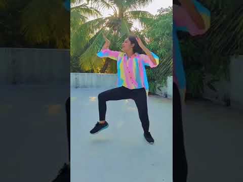 Mamoiii Sakthi Kuthuu Dance Marana Mass Vuroram Puliyamaram💃💙 Podeyyy Poduu #raveenakuthudance #MR2