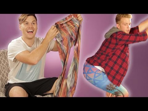 みんな初めてレギンスを履いてみる (Guys Try Leggings For The First Time)