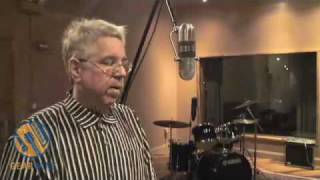 Video thumbnail for RCA 77DX Ribbon Microphone And Its Adjustably Saggy Warmth by gearwire