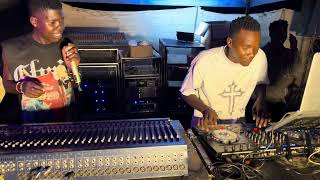 Download lagu New live mix Sese Gomba Dj Kenny pro Kijjumbula Mc Fizo ne Kikwisi Mazina mp3 Download lagu New live mix Sese Gomba Dj Kenny pro Kijjumbula Mc Fizo ne Kikwisi Mazina mp3