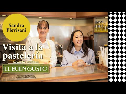 Visit to the El Buen Gusto bakery - Honey Alfajores | Sandra Plevisani