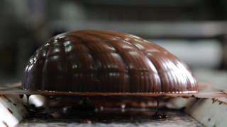 Fabrication des Gros Œufs de Pâques Jours Heureux