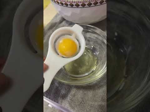 Easy way to separate egg yolks and egg whites 🥚🥚