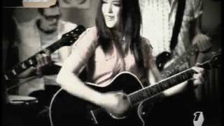michelle branch I&#39;d rather be in love
