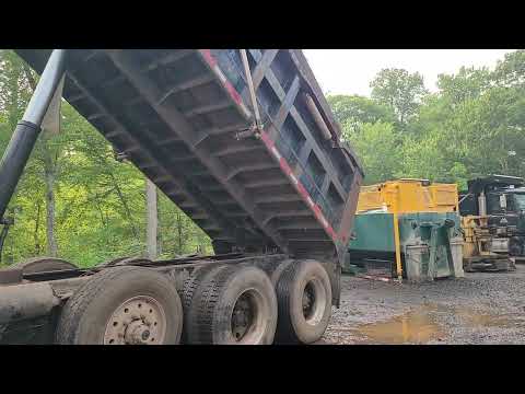 ** 2004 Mack Granite CV713 Triaxle Dump Truck Allison Automatic - $62,000