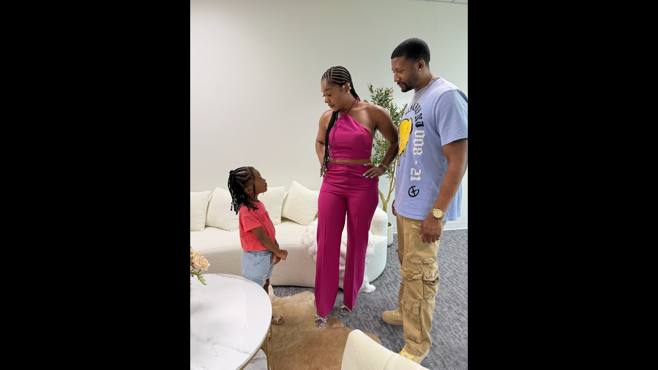 Ava tells Ernestine that Nadia YELLED at her!