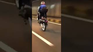Download lagu 125z wheelie mp3