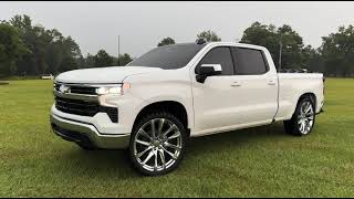 2024 Chevy 1500 on 26” Reps 35” M/Ts
