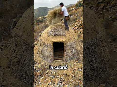 Construyó un imrpesionante refugio en la colina