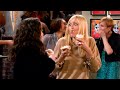 30 Minutes Of 2 Broke Girls To Watch While You Eat