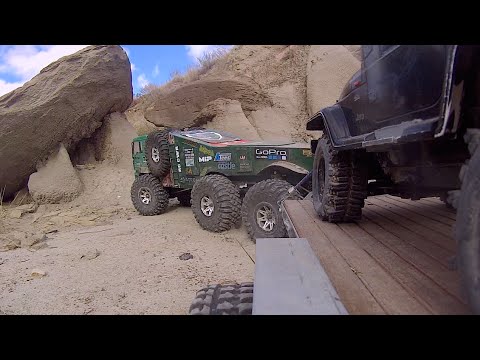 RC CWR Axial 6X6 with dual motor mount trailin in Drumheller's badlands