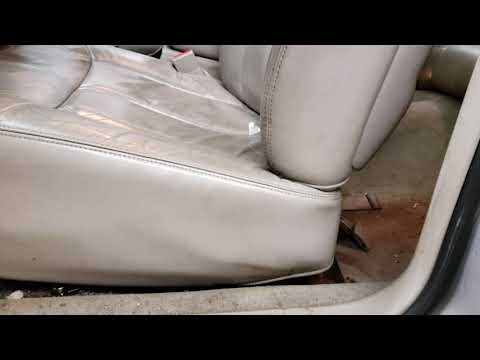 18E0662 - 2005 Lincoln Town Car Signature LTD - Left Drivers Front Power Seat