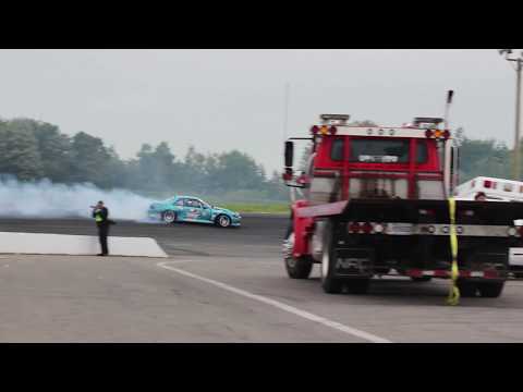 Alex Blanchette Leading Tomy Boisvert-Bellemare - Formula Drift Canada Round 2 2015