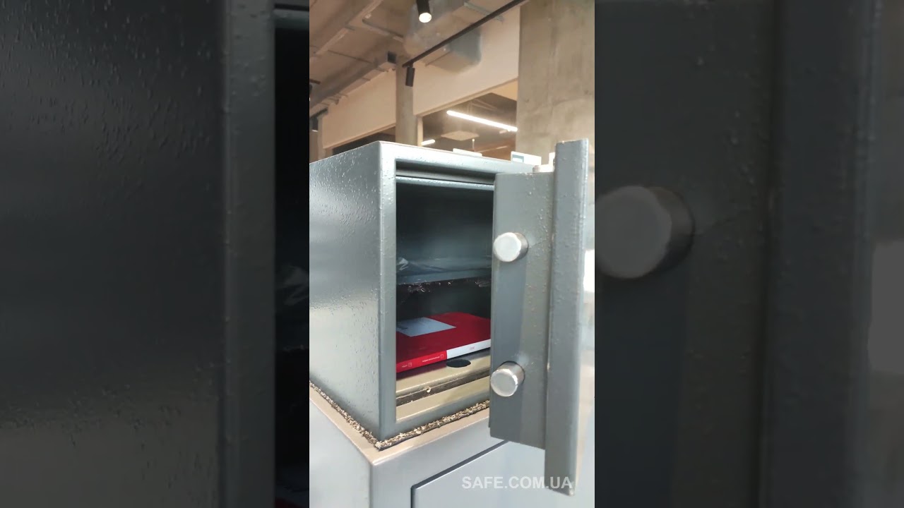 Сейф огневзломостойкий GRIFFON CL.II.35.E