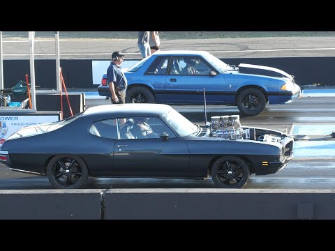 New or Old School? Muscle cars drag racing