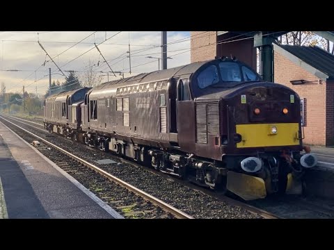 WCRC class 37s passing leyland, 37668 37676