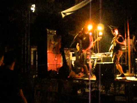 THE MOTIVATED - Nichilistaggio(cover NABAT) @ jump around Imola