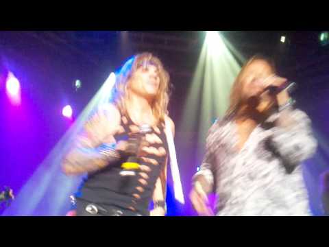 STEEL PANTHER with VINCE NEILdoing  Mötley Crüe - kickstart my heart by Tommy Hans