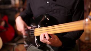 Video thumbnail for Fender Fretless Precision Bass by Vintage 'n' Rare Guitars