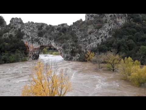 Crue de l'Ardèche au Pont d'Arc