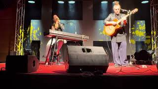 Frida Gold Couch Konzert 15.11.24 Die Dinge haben sich verändert Live Weissach