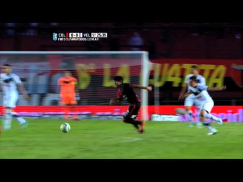 Se tiró mal y terminó afuera. Colón 0 - Vélez 0. Fecha 21. Primera 2015. FPT