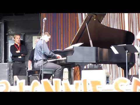 Jazongo - Walter Gorra