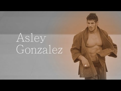 Asley Gonzalez & Loic Pietri ● The Animals ● HD