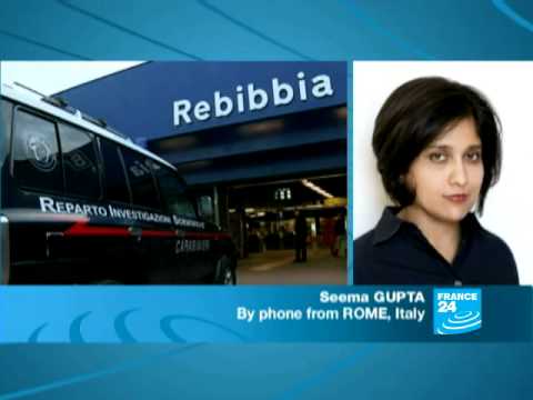 Suspicious package found in Rome metro lacked detonator, officials say