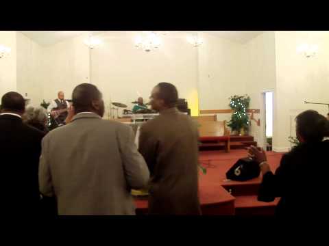 APOSTLE KD VAUGHN(SINGING UNDER THE PROPHETIC ANNOINTING