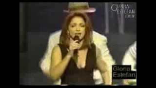 Gloria Estefan - Por Un Beso / No Me Dejes de Querer (Billboard Latin Music Awards 2001)