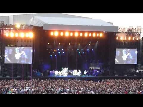Foo Fighters - Dear Rosemary Intro (with Bob Mould), Milton Keynes Bowl, July 3rd 2011