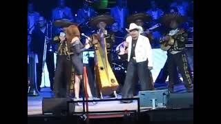 LUCERO y JOAN SEBASTIAN interpretan Caminar Contigo