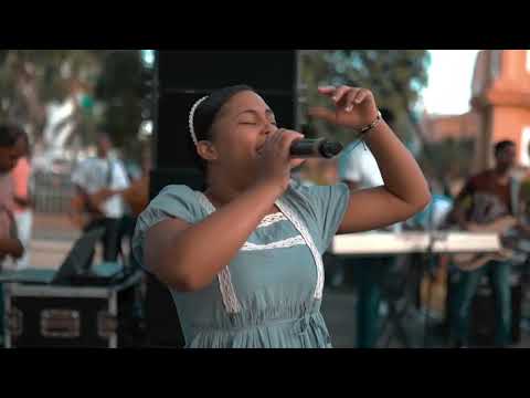 Espíritu Santo Fluye + Yahweh Se Manifestará + Quién Podrá – Grupo Genuine (Video Oficial - En Vivo)