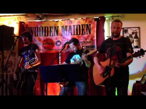 Feel Like Makin' Love performed by Wooden Maiden at The Vic, Colchester Aug 24th 2014