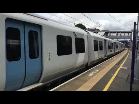 700109 departs West Hampstead Thameslink 30/06/16