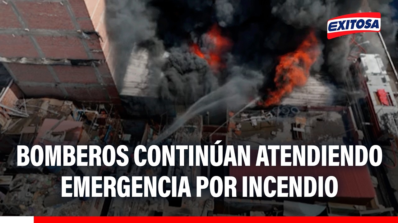 🔴🔵 Bomberos continúan atendiendo emergencia por incendio frente a hospital Almenara
