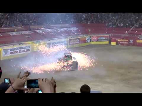 2012 MONSTER JAM WORLD FINALS XIII GRAVE DIGGER ENCORE
