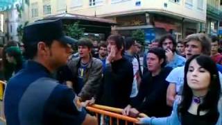 Los &quot;Indignados&quot; del 15 M se manifiestan en les Corts Valencianes