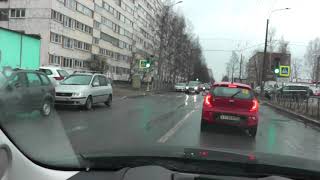 Движение по Дороге с Поворотом , придумали сами Водители, при этом левый ряд вечно на Встречке.