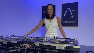 Download lagu DARALECTRIC - AF ENTERTAINMENT - BLOOMCLOUDS mp3 Download lagu DARALECTRIC - AF ENTERTAINMENT - BLOOMCLOUDS mp3