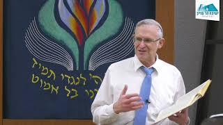 הרב משה ליכטנשטיין | שיעורי מוצאי שבת | וארא | מצות כיבוד אב ואם לגבי סבא וסבתא (ישיבת הר עציון) - התמונה מוצגת ישירות מתוך אתר האינטרנט יוטיוב. זכויות היוצרים בתמונה שייכות ליוצרה. קישור קרדיט למקור התוכן נמצא בתוך דף הסרטון