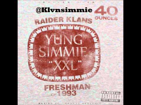 Yung Simmie- 3Hunna Freestyle (RVIDXRKLVN)