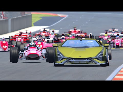 Lamborghini Sian vs Ferrari F1 Cars - Silverstone
