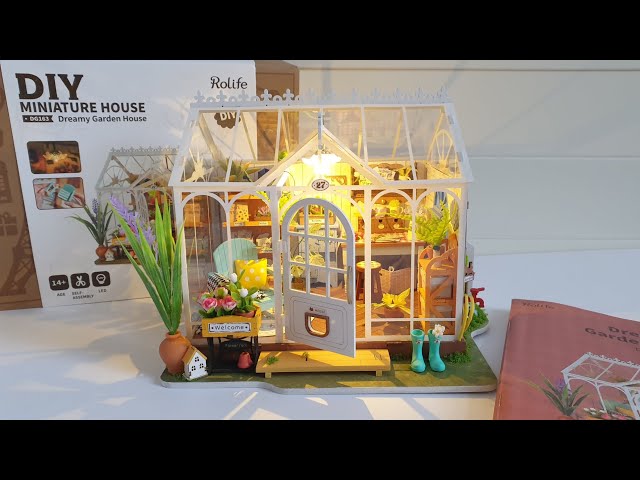 Vídeo relacionado con ROWOOD Casa De Muñecas Kit Casa De Jardín, De Madera DIY Habitación En Miniatura, 1:20 Escala Juguete Modelo De Construcción, Artesanía Creativa Kits Regalos para Navidad (Dreamy Garden House)